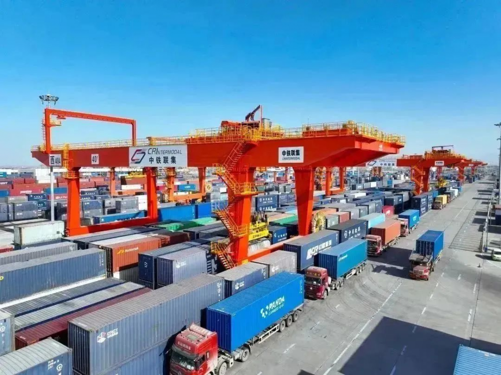 1月中欧班列累计运送货物14.7万标准箱 同比增长13%播报文章