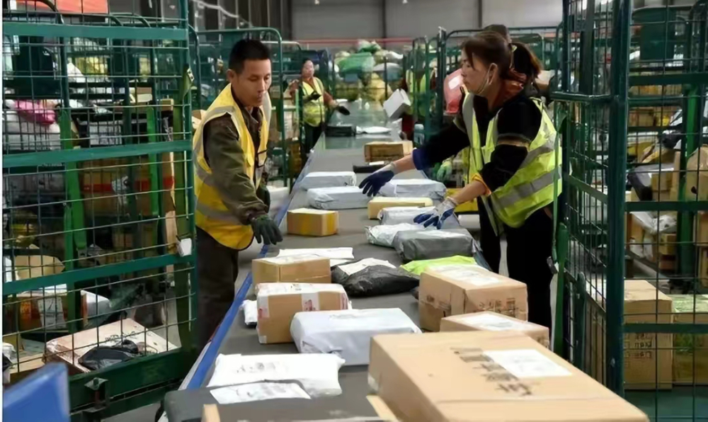 30kg中国寄到美国快递一般多少钱?不同快递公司费用对比